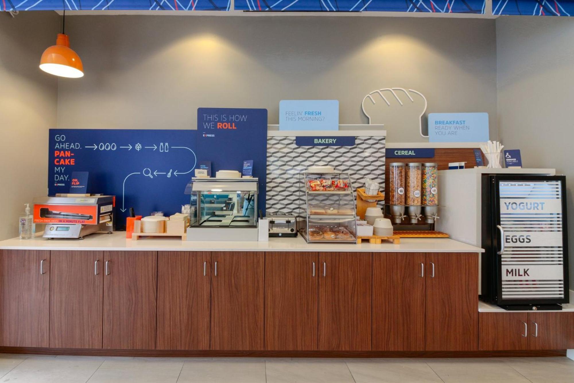 Holiday Inn Express Leland - Wilmington Area By Ihg Exterior foto
